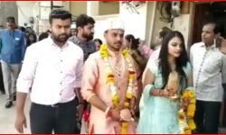 ना दूल्हा घोड़ी चढ़ा-ना बजा बैंड बाजा और लो हो गई शादियां ना दूल्हा घोड़ी चढ़ा-ना बजा बैंड बाजा और लो हो गई शादियां