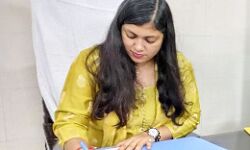 किस्मतः एक ही बैच के पति-पत्नि का साथ रहा सफर- मेधा ने संभाला DM का चार्ज