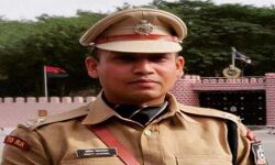 दंगों में लापता व्यक्ति की मृत्यु होने के बाद परिजनों ने शिनाख्त की दंगों में लापता व्यक्ति की मृत्यु होने के बाद परिजनों ने शिनाख्त की