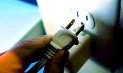 करंट लगने से युवक की मौत करंट लगने से युवक की मौत