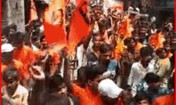 दिल्ली हिंसा मामले में विहिप व बजरंग दल पर FIR- सेवा प्रमुख अरेस्ट