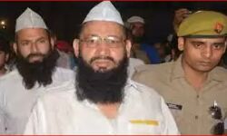 पूर्व मंत्री को हाईकोर्ट से मिली राहत - बुलडोजर पर लगाया ब्रेक पूर्व मंत्री को हाईकोर्ट से मिली राहत - बुलडोजर पर लगाया ब्रेक