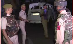 आर्मी कैंप के पास सुरक्षा बलों की आतंकियों से मुठभेड़- 1 जवान शहीद आर्मी कैंप के पास सुरक्षा बलों की आतंकियों से मुठभेड़- 1 जवान शहीद