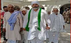 अब राकेश टिकैत कराएंगे बुलडोजर का ट्रैक्टर से मुकाबला अब राकेश टिकैत कराएंगे बुलडोजर का ट्रैक्टर से मुकाबला