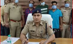 ज्वेलरी शॉप से अंगूठी उड़ाकर ले गए दो बदमाश व खरीदार सर्राफ अरेस्ट ज्वेलरी शॉप से अंगूठी उड़ाकर ले गए दो बदमाश व खरीदार सर्राफ अरेस्ट