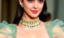 कियारा आडवाणी ने जर्सी में शाहिद कपूर के अभिनय की तारीफ की कियारा आडवाणी ने जर्सी में शाहिद कपूर के अभिनय की तारीफ की