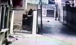 खाली घर देखकर मचल गया चोर और घर खंगालकर ले गया माल