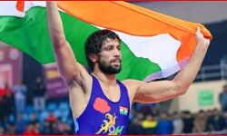 भारतीय पहलवान ने एशियाई कुश्ती में दिखाएं दांव पेंच-जीता तीसरा स्वर्ण पदक भारतीय पहलवान ने एशियाई कुश्ती में दिखाएं दांव पेंच-जीता तीसरा स्वर्ण पदक