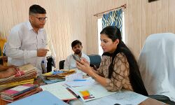 औचक निरीक्षण में सब कुछ मिला ओके तो सीडीओ बोली वेलडन