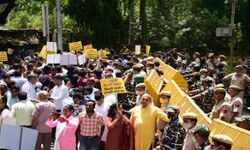 भाजपा की कथित अवैध वसूली के खिलाफ आप ने किया प्रदर्शन भाजपा की कथित अवैध वसूली के खिलाफ आप ने किया प्रदर्शन