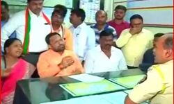 पत्नी के जन्मदिन पर गाने की तेज आवाज ने दारोगा को पहुंचा दिया थाने पत्नी के जन्मदिन पर गाने की तेज आवाज ने दारोगा को पहुंचा दिया थाने