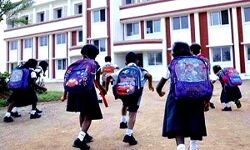 भीषण गर्मी के मद्देनजर स्कूलों के समय सारिणी में तत्काल बदलाव करने की मांग भीषण गर्मी के मद्देनजर स्कूलों के समय सारिणी में तत्काल बदलाव करने की मांग