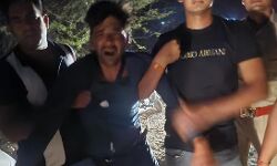 हाफ एनकाउंटर में पुलिस की गोली लगने से गौ तस्कर बदमाश हुआ घायल हाफ एनकाउंटर में पुलिस की गोली लगने से गौ तस्कर बदमाश हुआ घायल