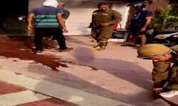 मोबाइल शोरूम में अचानक लगी आग- मौके पर पहुंची फायर ब्रिगेड