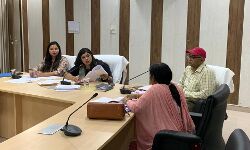 DM ने की शासन की प्राथमिकताओं के विकास कार्यों की समीक्षा बैठक DM ने की शासन की प्राथमिकताओं के विकास कार्यों की समीक्षा बैठक