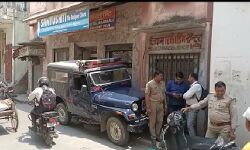 इलेक्ट्रॉनिक कारोबारी के मकान और फैक्टरी पर सेल टैक्स का छापा-मचा हडकंप इलेक्ट्रॉनिक कारोबारी के मकान और फैक्टरी पर सेल टैक्स का छापा-मचा हडकंप