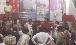 छात्रों में हुआ खूनी संघर्ष- घायलों को एडमिट कराकर लौट रहे सिपाही की मौत छात्रों में हुआ खूनी संघर्ष- घायलों को एडमिट कराकर लौट रहे सिपाही की मौत