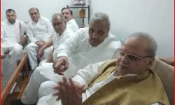 बोले राज्यपाल-विनाश की तरफ जा रहा है देश, मुद्दों पर नहीं कर रहा कोई बहस बोले राज्यपाल-विनाश की तरफ जा रहा है देश, मुद्दों पर नहीं कर रहा कोई बहस