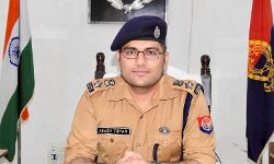 सहारनपुर में चलता मिला लिवाइस कंपनी की नकली जींस का कारखाना