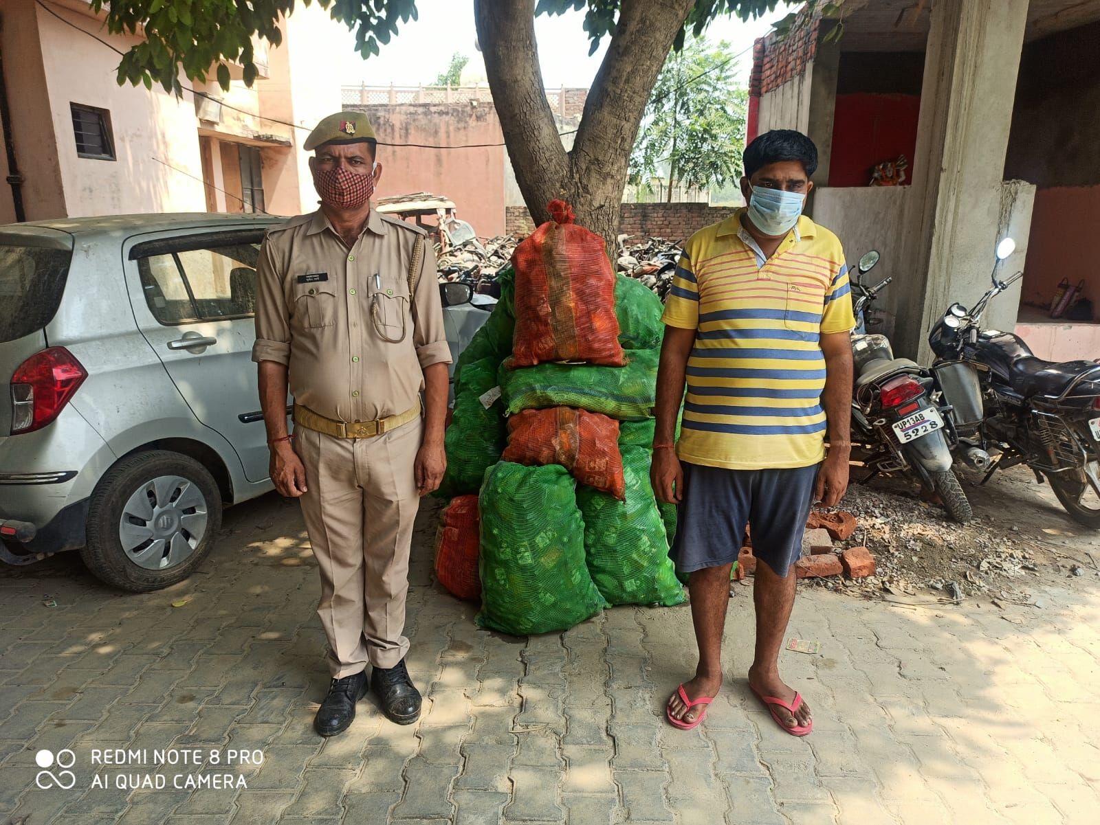 नहीं रहा था कानून का डर- शराब ला रहा था तस्कर- अब हुआ गिरफ्तार