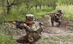 आतंकवादियों से हुई पुलिस की मुठभेड़- दो नागरिक घायल