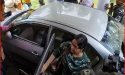 आय से अधिक संपत्ति मामला- ED ऑफिस पहुंची IAS पूजा सिंघल आय से अधिक संपत्ति मामला- ED ऑफिस पहुंची IAS पूजा सिंघल