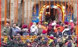 केदारनाथ में VIP व्यवस्था खत्म- सभी आम लोगों की तरह करेंगे दर्शन