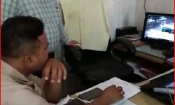 हिजाब के बाद कुर्ता पजामा विवाद- पुलिस ने छात्र की पिटाई पर खंगाले CCTV हिजाब के बाद कुर्ता पजामा विवाद- पुलिस ने छात्र की पिटाई पर खंगाले CCTV