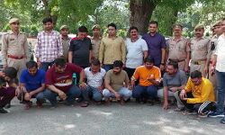 फर्जीवाडे पर प्रहार-लग्जरी गाड़ियां खरीदने बेचने वाले 9 शातिर अरेस्ट फर्जीवाडे पर प्रहार-लग्जरी गाड़ियां खरीदने बेचने वाले 9 शातिर अरेस्ट