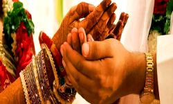 पति ने किया अनोखा काम- प्रेमी को बुलाकर कराई पत्नि की शादी