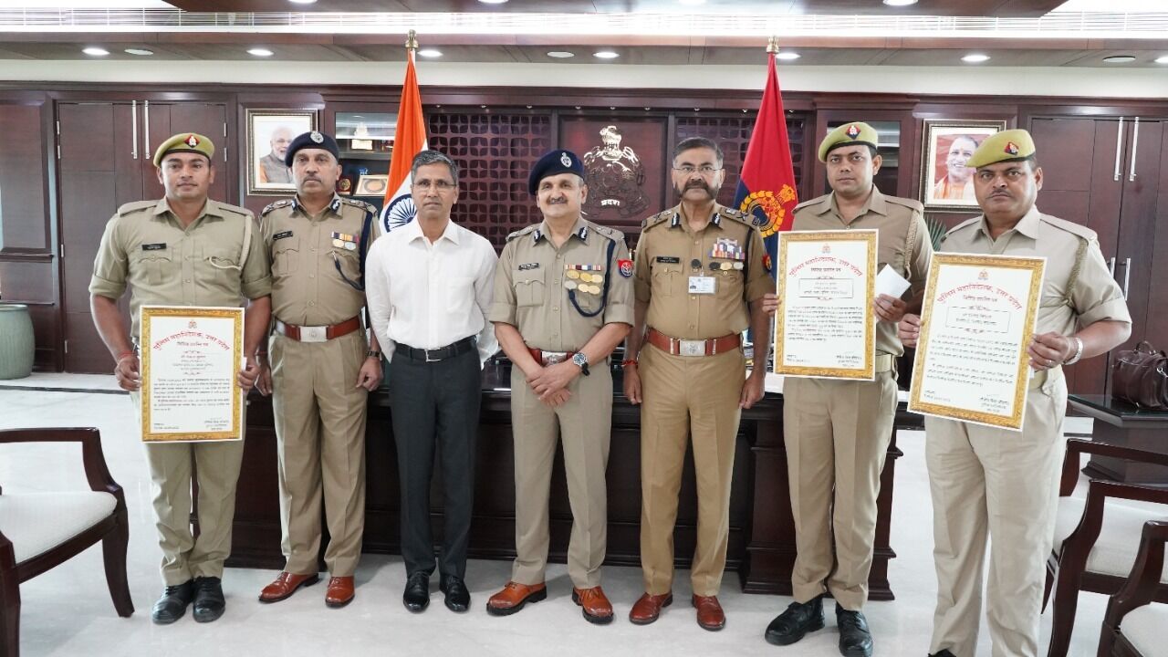 DGP ने दिया साहस और कर्तव्य परायणता का इनाम- जान बचाने वाले सम्मानित