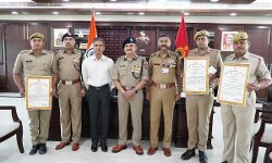 DGP ने दिया साहस और कर्तव्य परायणता का इनाम- जान बचाने वाले सम्मानित