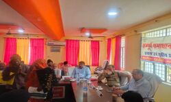 गलत वरासत दर्ज करने वाले लेखपाल के खिलाफ FIR के निर्देश गलत वरासत दर्ज करने वाले लेखपाल के खिलाफ FIR के निर्देश