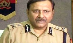 मामला सामने आते ही DG जेल ने दिखाये सख्त तेवर- कर्मी को किया निलंबित मामला सामने आते ही DG जेल ने दिखाये सख्त तेवर- कर्मी को किया निलंबित