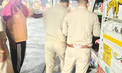 चेकिंग कर घंटों तक छानी खाक-फिर भी रहा आबकारी विभाग खाली हाथ चेकिंग कर घंटों तक छानी खाक-फिर भी रहा आबकारी विभाग खाली हाथ