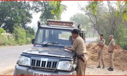 बियर की दुकान के सेल्समैन से लूट-विरोध पर मारी गोली
