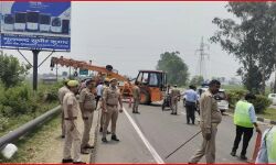 हाईवे पर चला अतिक्रमण हटाने का अभियान- होटल ढाबे वालों की ली खबर