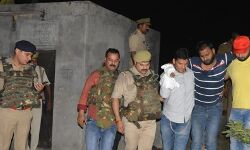 1 लाख का इनामी बदमाश मुठभेड़ में हुआ घायल - वाया अस्पताल पहुंचेगा जेल 1 लाख का इनामी बदमाश मुठभेड़ में हुआ घायल - वाया अस्पताल पहुंचेगा जेल