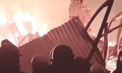 वर्कशॉप में आग लगने से मची खलबली- दमकलकर्मियों ने पाया काबू