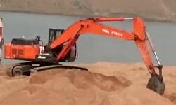 अवैध मौरंग खनन पर पचास लाख रुपये का जुर्माना अवैध मौरंग खनन पर पचास लाख रुपये का जुर्माना