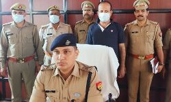 कार में ले जा रहा था अवैध असलहा- पुलिस ने पकड़कर भेज दिया जेल