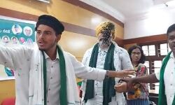 उमेश मलिक से शुरू हुई काली स्याही की लड़ाई अब पहुंची राकेश टिकैत तक उमेश मलिक से शुरू हुई काली स्याही की लड़ाई अब पहुंची राकेश टिकैत तक