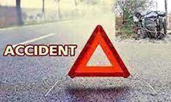 एम्बुलेंस और कैंटर में टक्कर- सात की मौत