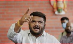 शामिल होने से पहले ही हार्दिक पटेल ने करा दी भाजपा में खटपट शामिल होने से पहले ही हार्दिक पटेल ने करा दी भाजपा में खटपट