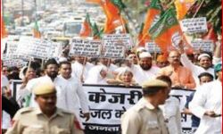 पानी को लेकर बवाल- BJP का प्रदर्शन- सचिवालय में घुसे कार्यकर्ता पानी को लेकर बवाल- BJP का प्रदर्शन- सचिवालय में घुसे कार्यकर्ता