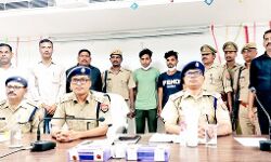 प्रेम प्रसंग में हुई थी युवक की हत्या- पत्नी और साली सहित चार गिरफ्तार प्रेम प्रसंग में हुई थी युवक की हत्या- पत्नी और साली सहित चार गिरफ्तार