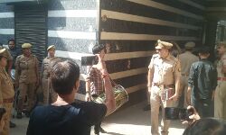 कुख्यात सट्टा माफिया की महलनुमा करोड़ों की इमारत कुर्क कुख्यात सट्टा माफिया की महलनुमा करोड़ों की इमारत कुर्क