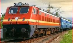 खड़ी हुई एक और बड़ी मुसीबत- लखनऊ जाने वाली यह गाड़ी भी कैंसिल