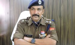 संडे स्पेशल- बदमाशों को सबक सिखाने वाले मास्टर हैं आलोक प्रियदर्शी संडे स्पेशल- बदमाशों को सबक सिखाने वाले मास्टर हैं आलोक प्रियदर्शी