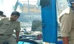 हापुड़ में फैक्ट्री में लगी भीषण आग- 6 लोगों की मौत- कई भीतर फंसे